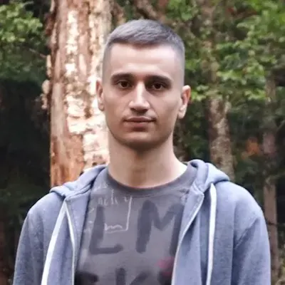 DVRKHOLD