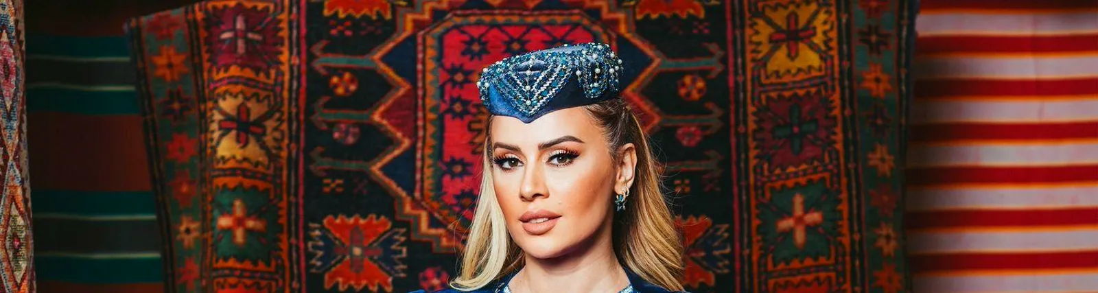 Фото исполнителя Roza Zərgərli