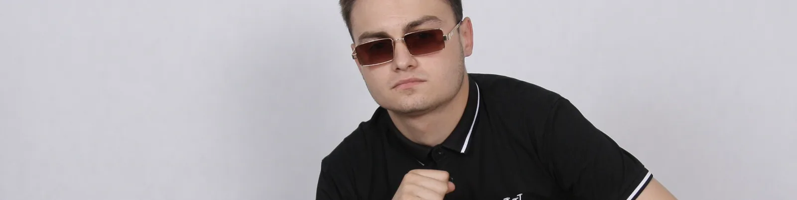 Фото исполнителя YAN