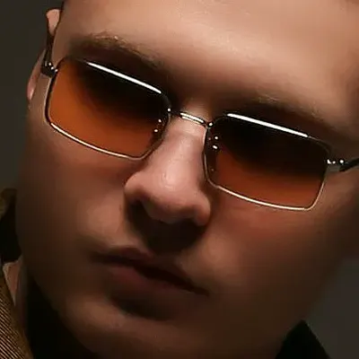 SASHA JUES