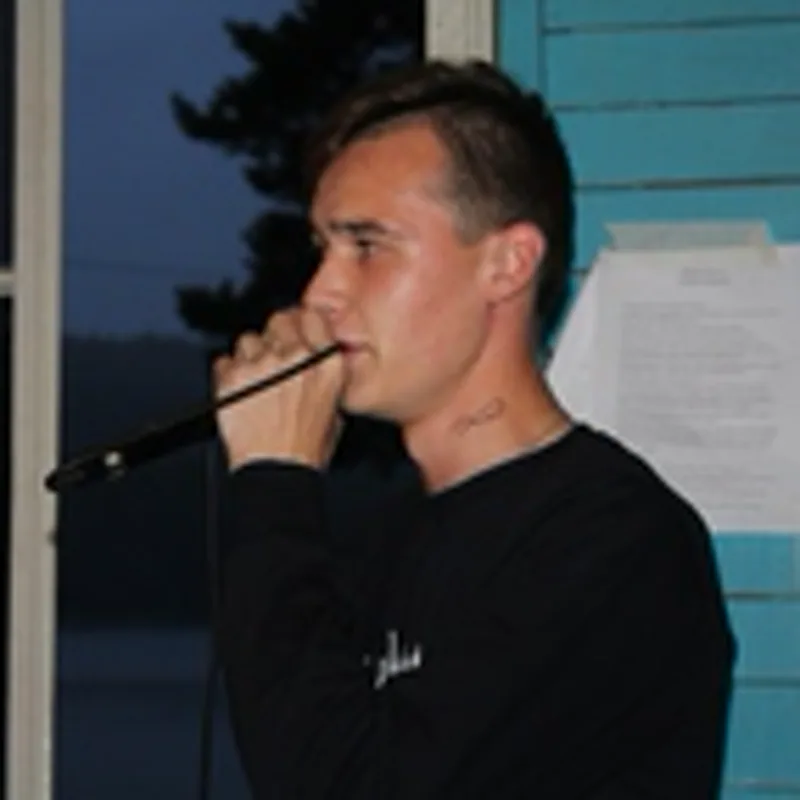 Владимир Комаров