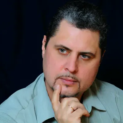 Юрий Зубов