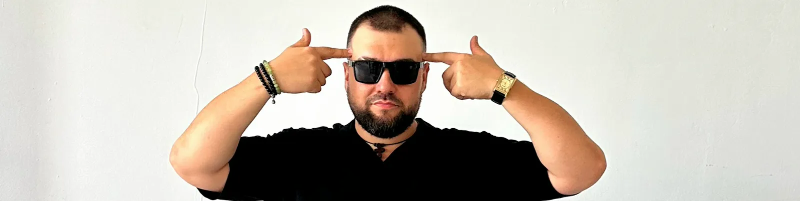 Фото исполнителя ТИХОНОВ