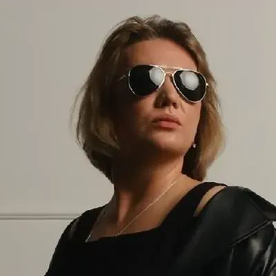 Елена Макелло