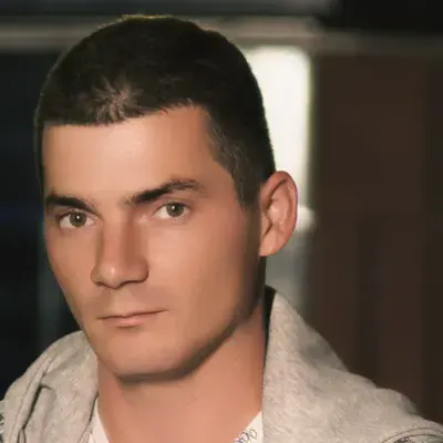Лев Олейниченко