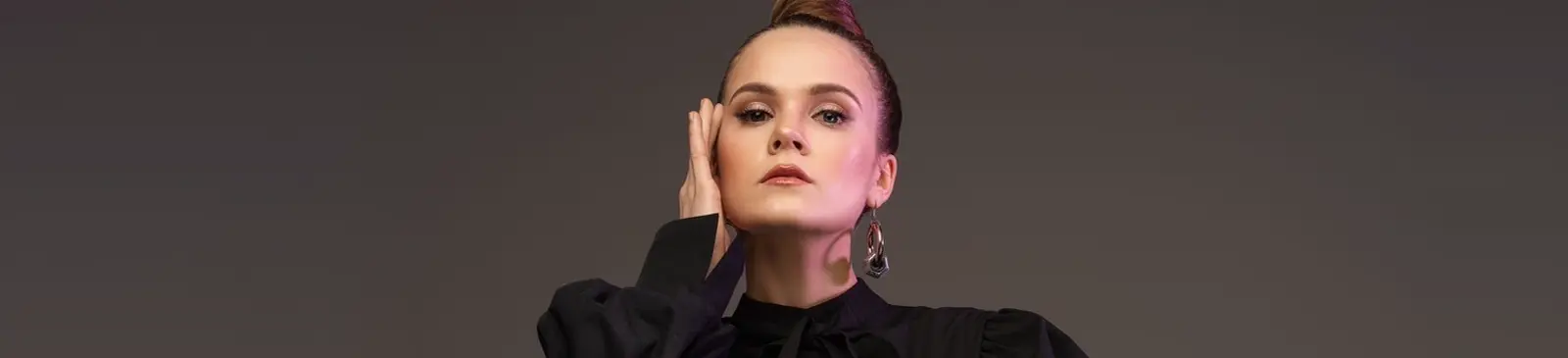 Фото исполнителя MANOVA