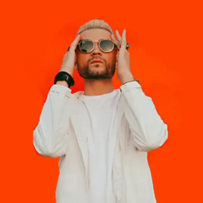 Миша Ли