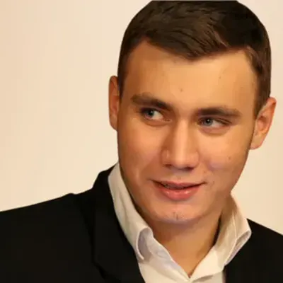 Николай Попов