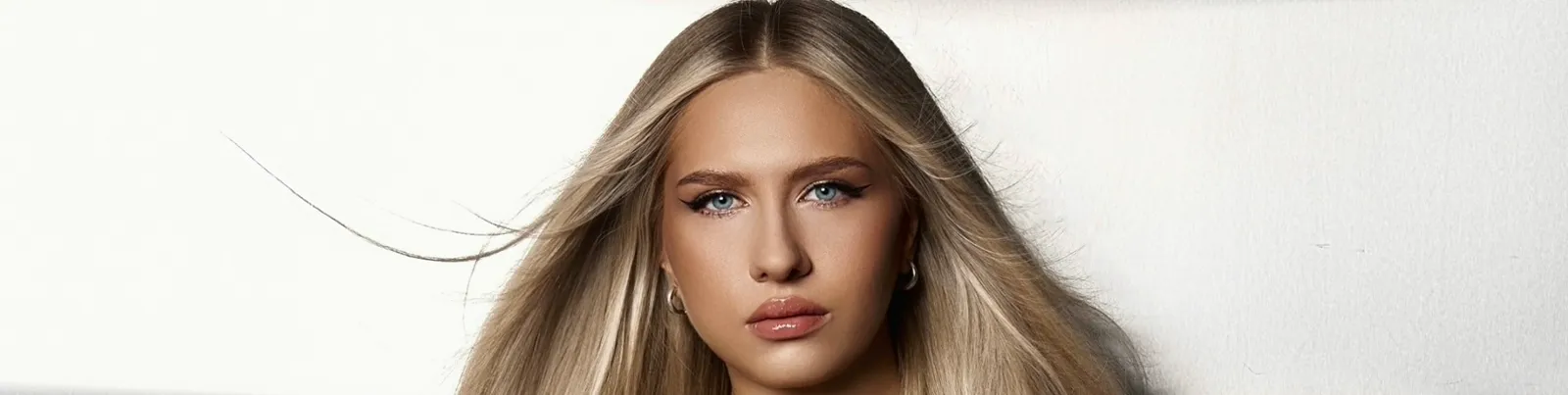 Фото исполнителя LIAZA