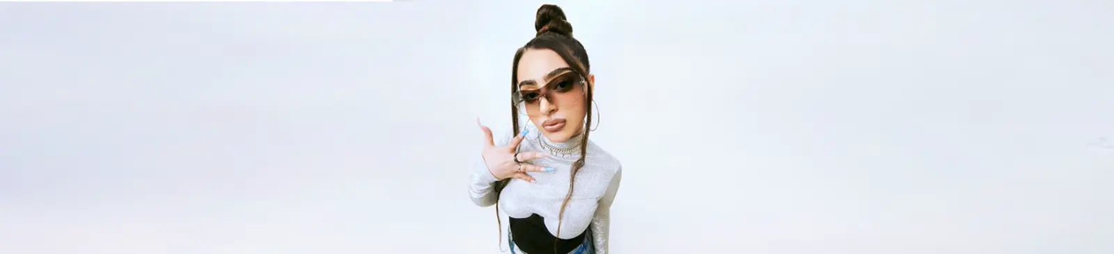 Фото исполнителя ALIZADE