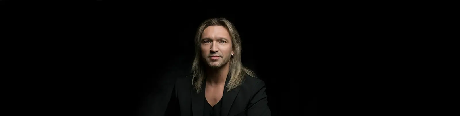 Фото исполнителя Пётр Елфимов
