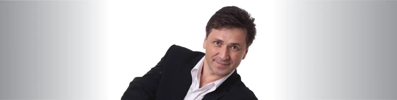 Фото исполнителя Михаил Михайлов