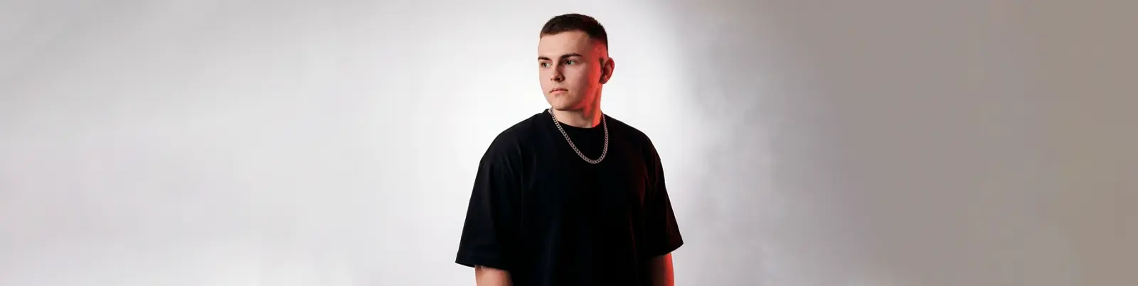Фото исполнителя MIKHAILOV