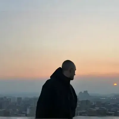 F3F