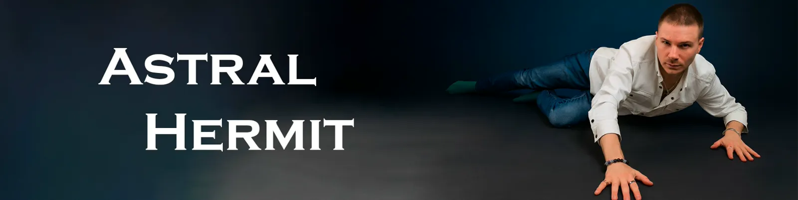 Фото исполнителя Astral Hermit