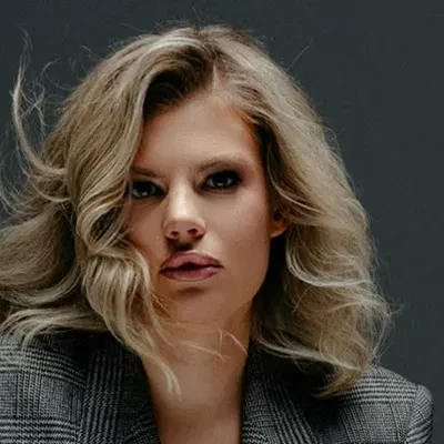 Алена Сороковикова